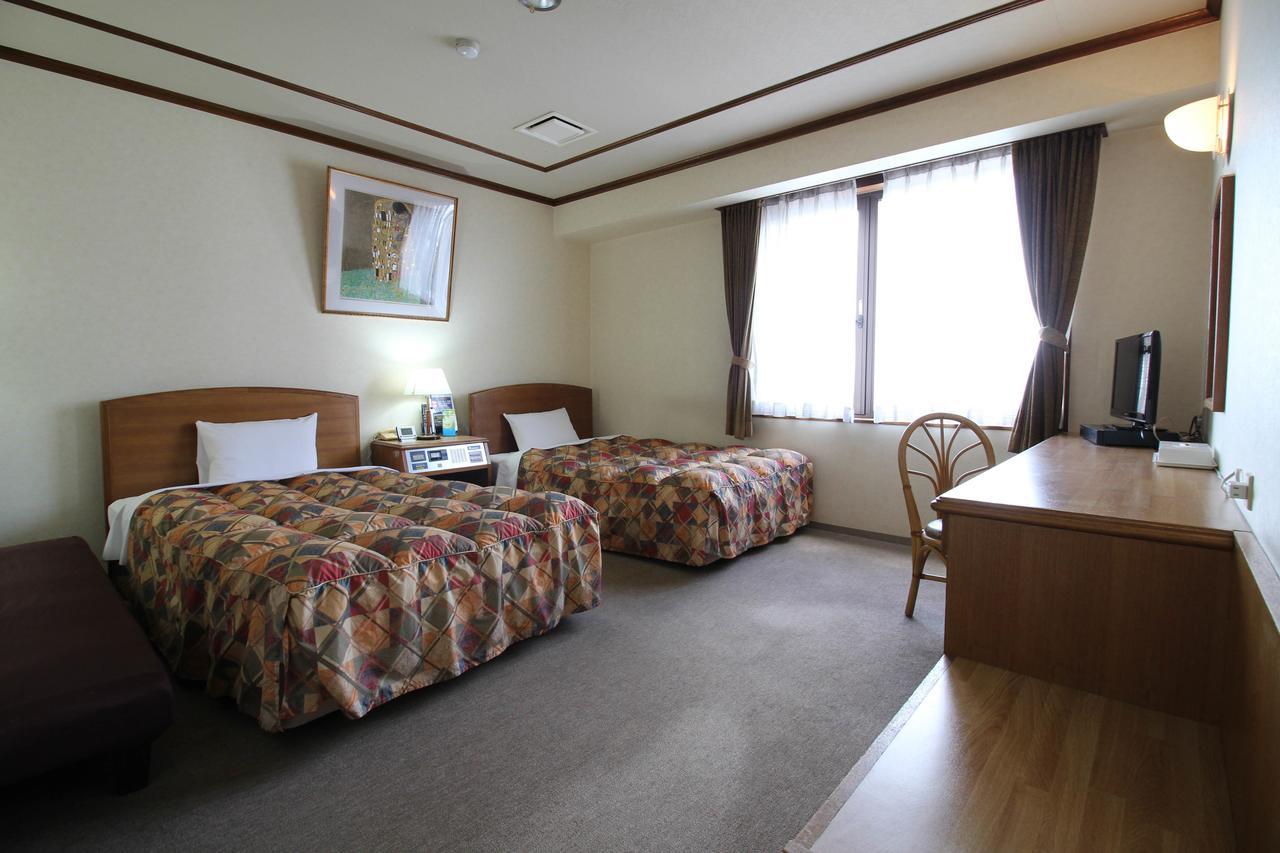 Neyagawa Trend Hotel Exterior photo